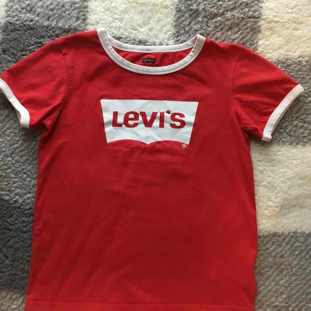 Girls Red Levi  t shirt